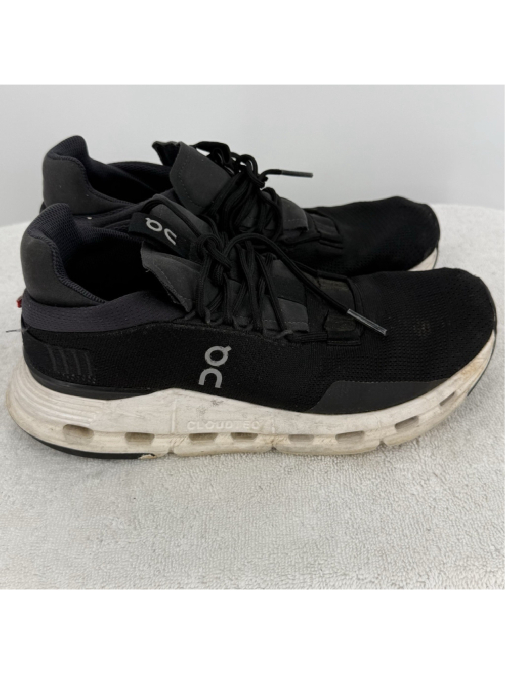 On Cloudnova Women’s Running Shoes Black/white Size 9